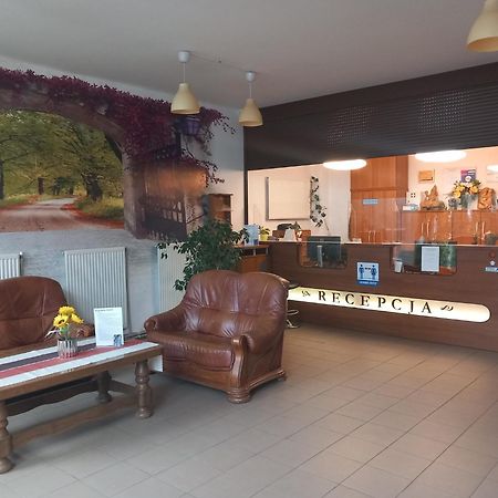 ורוצלב Hotel Dworek מראה חיצוני תמונה