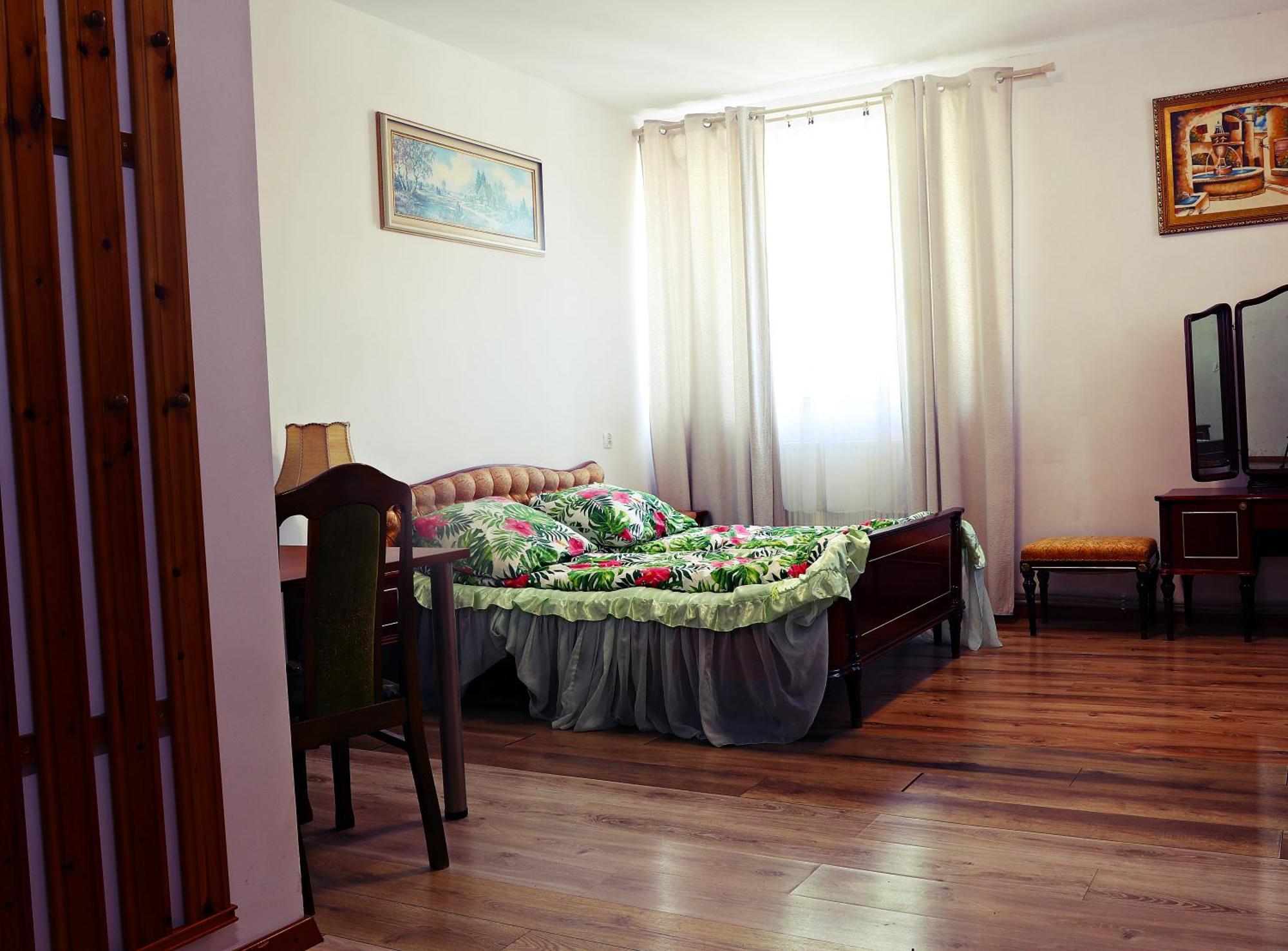 ורוצלב Hotel Dworek מראה חיצוני תמונה