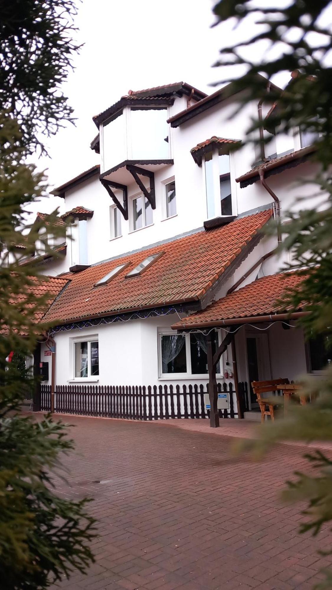 ורוצלב Hotel Dworek מראה חיצוני תמונה